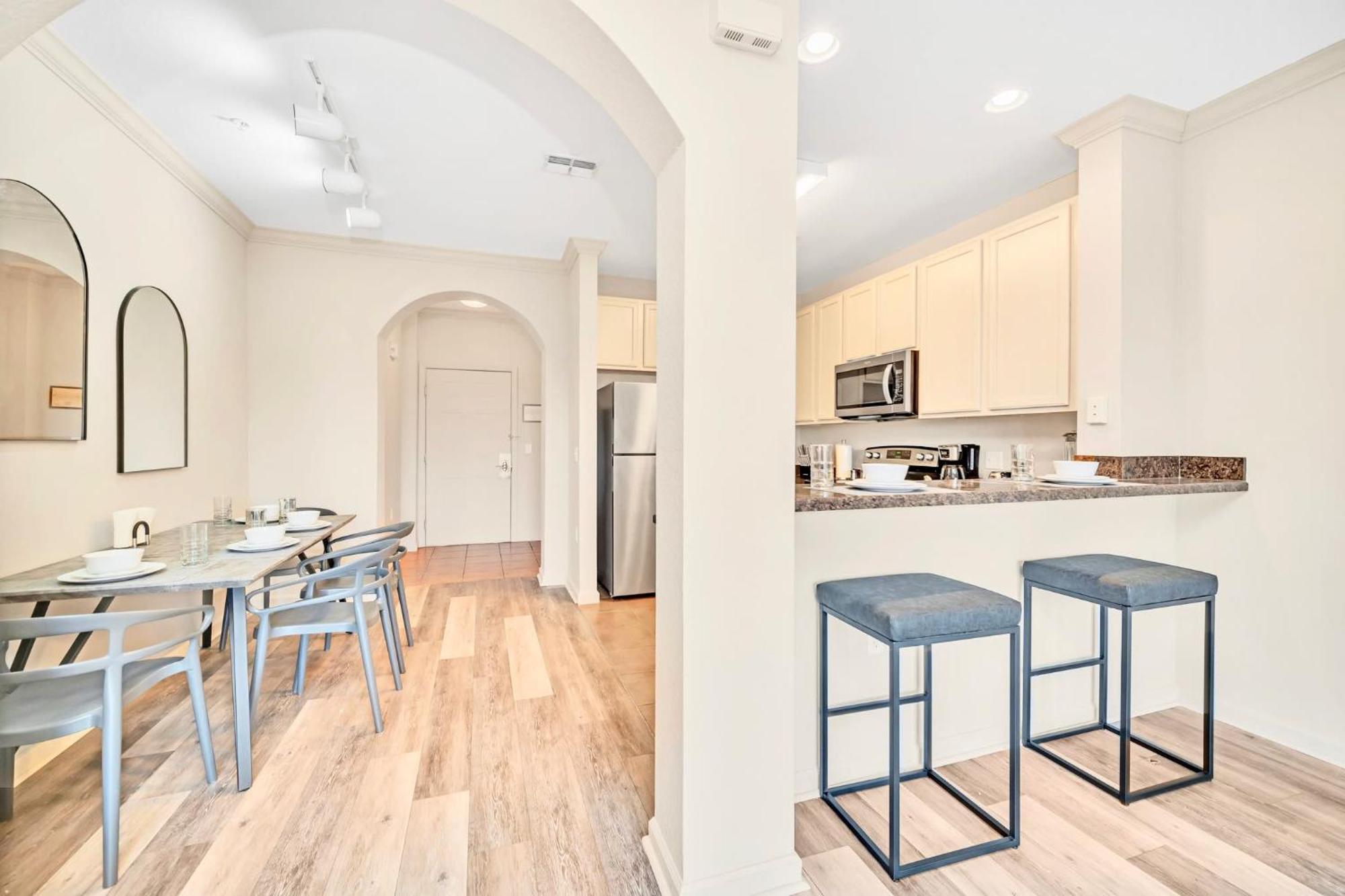 Bright 2Br Condo With Pool And Hot Tub - Near Disney! 奥兰多 外观 照片