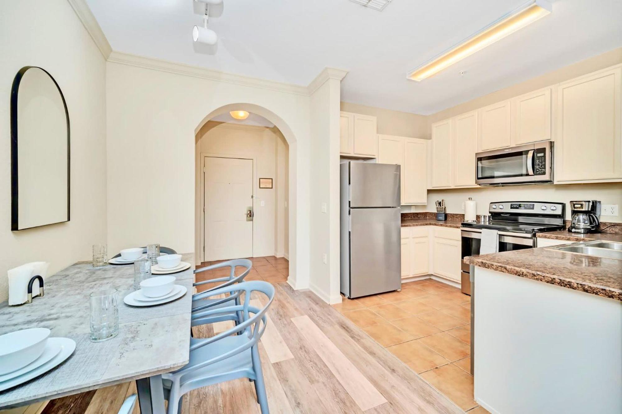 Bright 2Br Condo With Pool And Hot Tub - Near Disney! 奥兰多 外观 照片