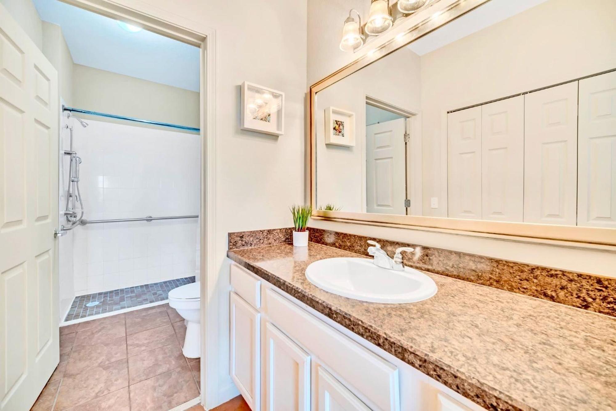 Bright 2Br Condo With Pool And Hot Tub - Near Disney! 奥兰多 外观 照片