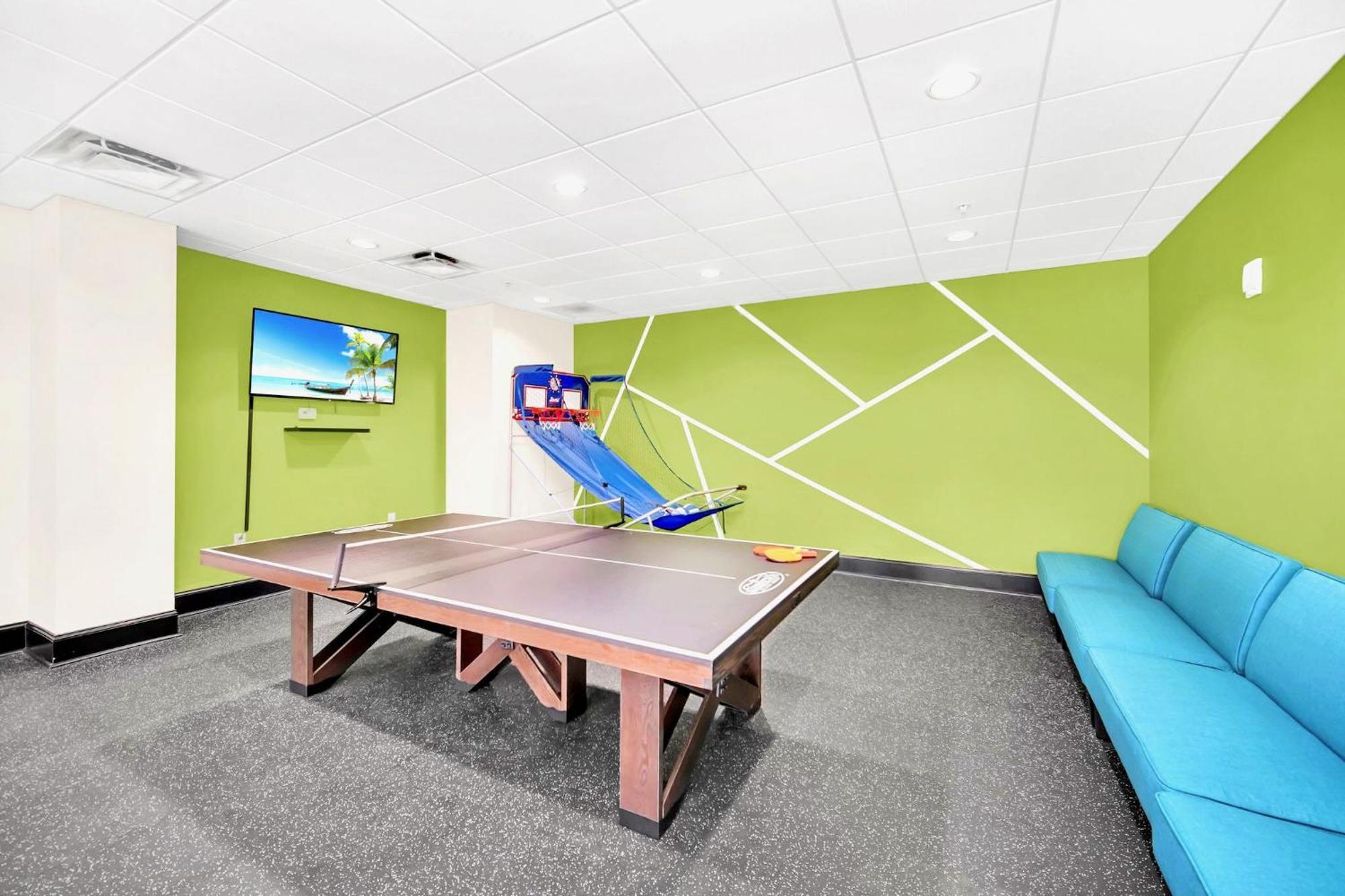 Bright 2Br Condo With Pool And Hot Tub - Near Disney! 奥兰多 外观 照片